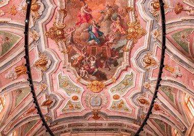 LISBON, PORTUGAL, 12 Mart 2025, İtalya Lorette Kilisesi 'nin mimari detayları, Lizbon, Portekiz