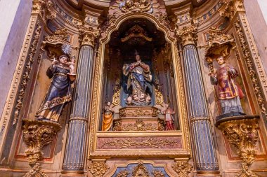 LISBON, PORTUGAL, 14 Mart 2025, Paroquial de graca Kilisesi 'nin mimari detayları, Lizbon, Portekiz