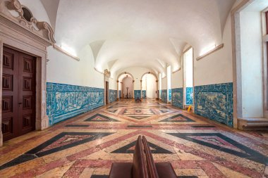LISBON, PORTUGAL, 14 Mart 2025, Paroquial de graca Kilisesi 'nin mimari detayları, Lizbon, Portekiz