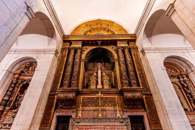LISBON, PORTUGAL, 15 Mart 2025, Sao Vicente de Fora Manastırı 'nın mimari detayları, Lizbon, Portekiz