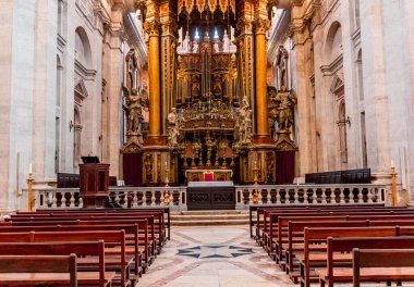 LISBON, PORTUGAL, 15 Mart 2025, Sao Vicente de Fora Manastırı 'nın mimari detayları, Lizbon, Portekiz