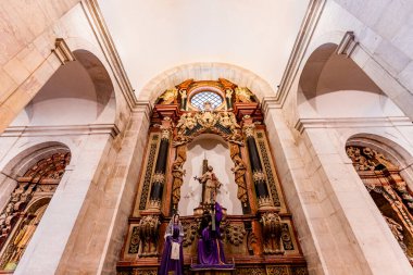 LISBON, PORTUGAL, 15 Mart 2025, Sao Vicente de Fora Manastırı 'nın mimari detayları, Lizbon, Portekiz