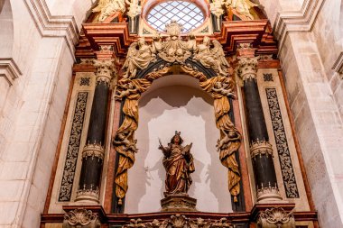 LISBON, PORTUGAL, 15 Mart 2025, Sao Vicente de Fora Manastırı 'nın mimari detayları, Lizbon, Portekiz