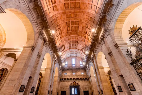 LISBON, PORTUGAL, 15 Mart 2025, Sao Vicente de Fora Manastırı 'nın mimari detayları, Lizbon, Portekiz