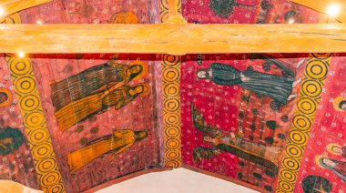 PLOUGRESCANT, COTES D 'ARMOR, BRANY, FRANCE, 21 MAYIS: Saint Gonery Şapeli' nin iç ve tavan freskleri, anonim sanatçılar tarafından, 15. yüzyıl