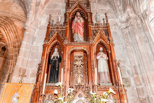 TREGUIER, COTES D 'ARMOR, BRANY, FRANCE, 2025: Katedral Saint Tugdual' ın mimari detayları