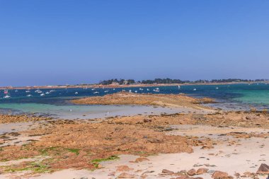 PORS SCAFF, BRANY, FRANCE, 19 MAYIS: Plaj ve kanal denizi Perros-guirec yakınlarında, cotes-d 'zırh