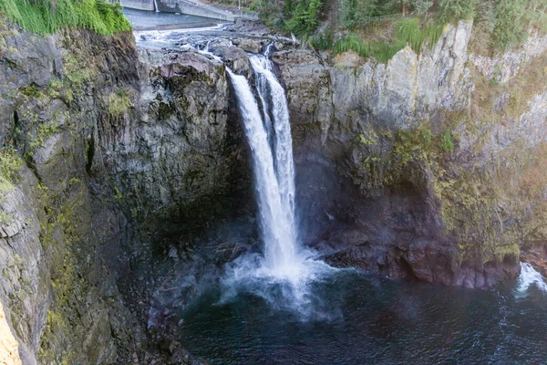 Vatten Strömmar Ner Ansiktet Snoqualmie Falls Washington State — Stockfoto