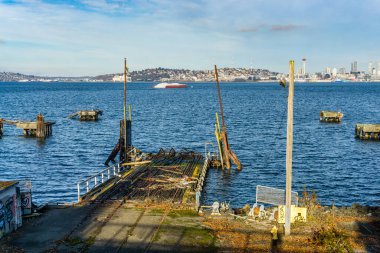 Batı Seattle, Washington ve Seattle 'daki Jack Block Park' ta bir golf iskelesi..