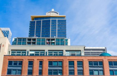 Seattle, Washington 'da çeşitli gökdelenler yükseliyor.