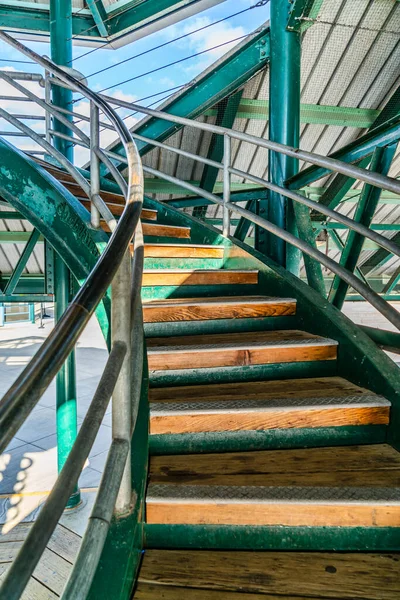 Blick Von Unten Auf Runde Treppen Gene Coulon Park Renton — Stockfoto