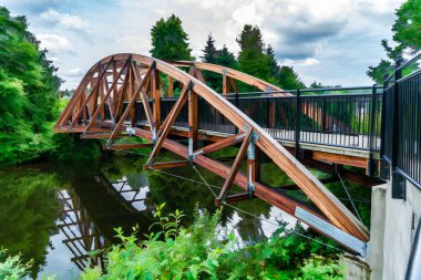 Bothell, Washington 'daki yaya köprüsünün bir çizimi..