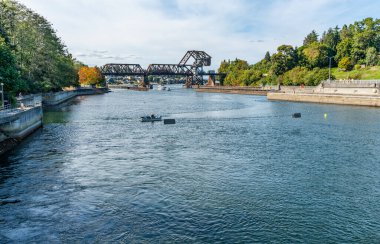 Ballard, Washington 'daki Ballard Lock' a giriş manzarası.