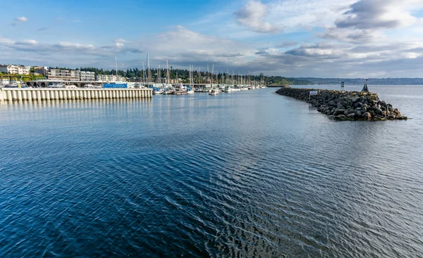 Des Moines, Washington 'daki yat limanı..