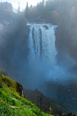 Washington 'da Snoqualmie Falls' u bir sis örtüsü gizliyor..
