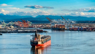 Washington State Tacoma'da bağlantı noktası bir görünümünü.