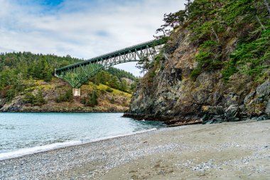 Washington 'daki Aldatma Geçidi' nin altındaki köprüden bir görüntü..
