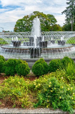 Olympia 'daki Washington Eyaleti' nin başkentindeki çeşmenin yakın çekim görüntüsü..
