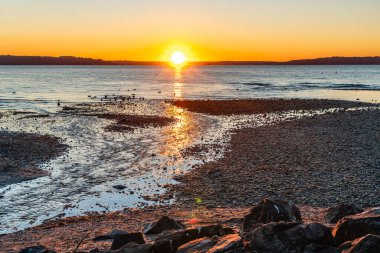 Des Moines, Washington 'da bir parkta gün batımı.