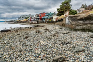 Bulutlar Batı Seattle, Washington 'da kıyı şeridini ele geçirdi.