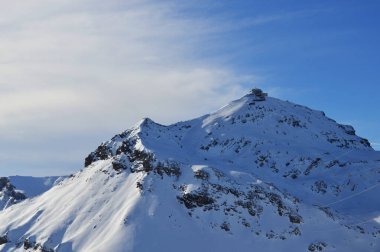 Schilthorn Dağı Eiger Monch Jungfrau, İsviçre. Alplerin karlı dağ zirveleri