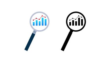 Büyütme cam analizi altındaki büyüme tablosu, beyaz ve yeşil ekran arka planında izole edilmiş