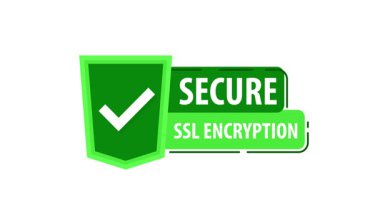 Beyaz ve mavi arkaplan üzerindeki SSL şifreleme metin canlandırmasına sahip yeşil kalkan