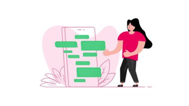 Akıllı telefon kullanan, sohbet eden ve mesaj gönderen animasyon bir kadın, alfa kanallı ve beyaz arka planda izole