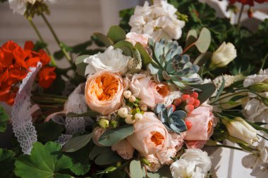 Çiçek buketi görünümü kapatın 