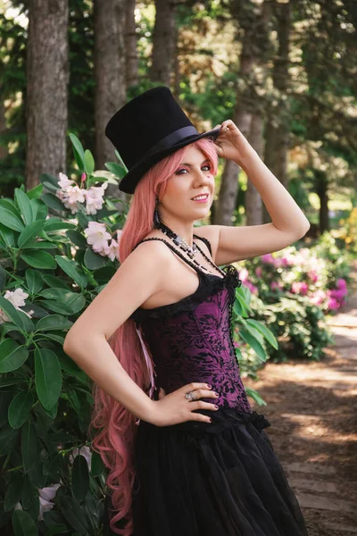 Beautiful Woman Pink Hair Top Hat Evening Black Dress Corset — Stock Photo, Image