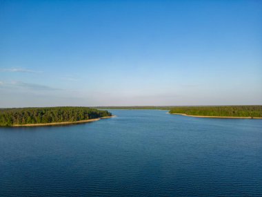 Mecklenburg-Batı Pomerania 'daki Diemitz yakınlarındaki Labus Gölü' nün havadan görüntüsü.