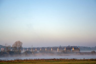 Elbe, Çek Cumhuriyeti 'nde yükselen, Almanya' dan geçip Kuzey Denizi 'ne dökülen bir Orta Avrupa ırmağıdır..