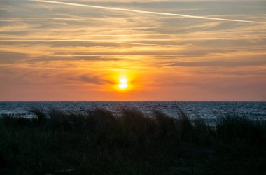 Baltık Denizi sağlık merkezi Zingst, Batı Pomerania eyaletinin Mecklenburg-West Pomerania eyaletinin Vorpommern-Ruegen ilçesinin kuzeybatısında yer almaktadır. Bu neredeyse aynı isimdeki tüm yarımadayı kapsıyor..