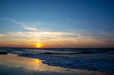 Baltık Denizi sağlık merkezi Zingst, Batı Pomerania eyaletinin Mecklenburg-West Pomerania eyaletinin Vorpommern-Ruegen ilçesinin kuzeybatısında yer almaktadır. Bu neredeyse aynı isimdeki tüm yarımadayı kapsıyor..
