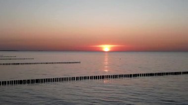 Zingst Sahili 'nde günbatımı; Darss; Almanya