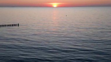 Zingst Sahili 'nde günbatımı; Darss; Almanya