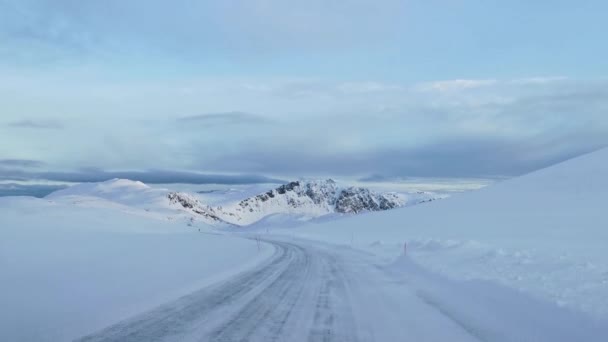 Winter Drive E69 Highway Honningsvag Konvoi Meeting Point North Cape — Stock Video