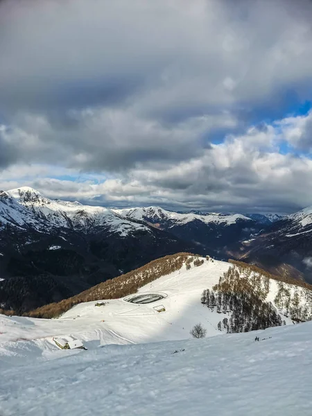 Beauty Mountain View Snow Blue Sky Clouds Concept Ski Facilities — Foto de Stock