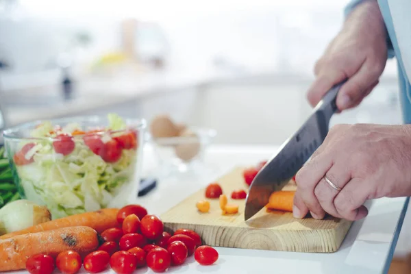 Chef Home Using Knife Cutting Fresh Raw Vegetables Cooker Home —  Fotos de Stock