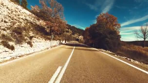 Long Empty Road Car Perspective Mountains Both Sides Traveling Scenic — Vídeo de stock