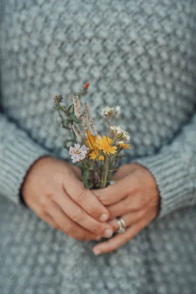 Romantic Image People Nature Hands Holding Natural Flowers Field Spring — Stock Photo, Image