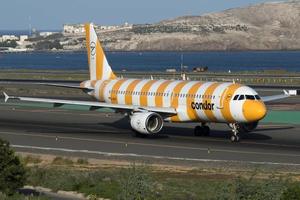 Gando Gran Canaria Airbus A320 214 Condor Légitársaságtól — Stock Fotó