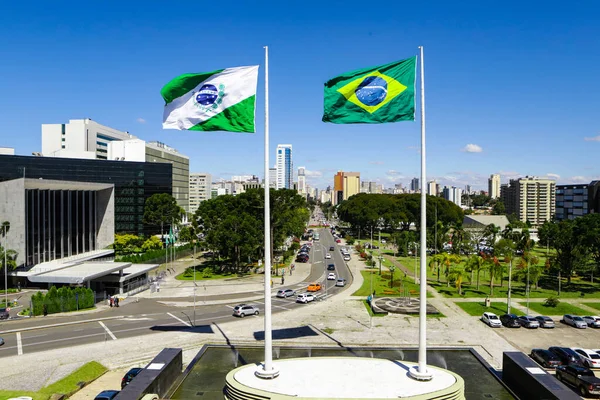 브라질 남부에 파라나 플래그 오른쪽에는 왼쪽에는 쿠르트에 건설되고 권력의 소재지 — 스톡 사진