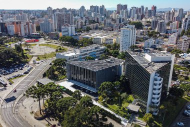 Parana Yasama Meclisi, Parana 'nın başkenti Curitiba' da karakteristik mimarisi ve eyalet yasalarının oluşturulduğu yer..