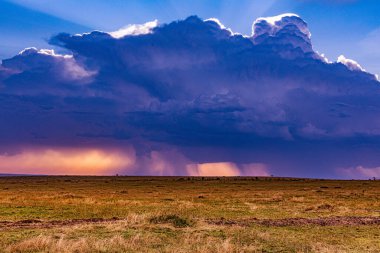 Gökyüzündeki fırtına bulutları