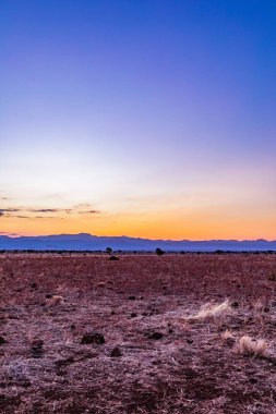 Dağlarda güzel bir gün batımı