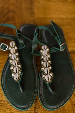 Tahtadaki kadın aksesuarları.