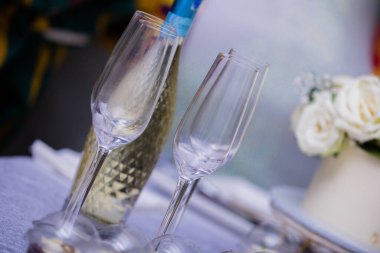 Şampanya ve şampanya.