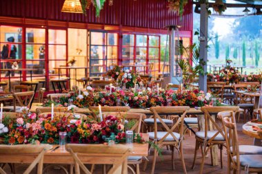 Düğün Dekorasyonu Çiçek Çadırları şık tören tarzında