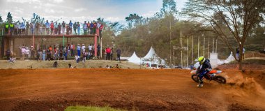 Motosikletli sürücü..